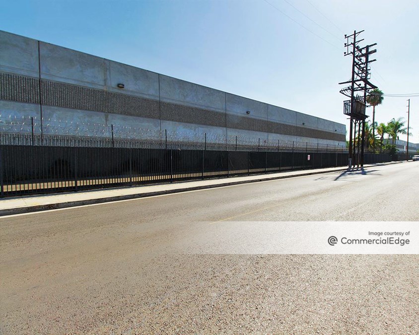 1444 South Alameda Street, Los Angeles, CA  Industrial Space